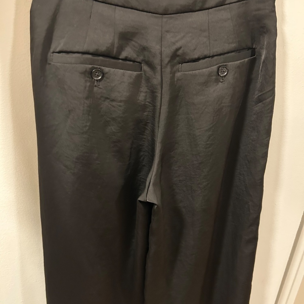 Banana Republic Silky Pleated Wide Leg Pant - Picture 4 of 4